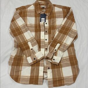 Universal Thread women’s plaid button up
